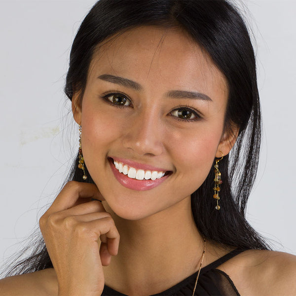 earrings - Akha Floating Earrings in Shell - Girl Intuitive - Marquet -