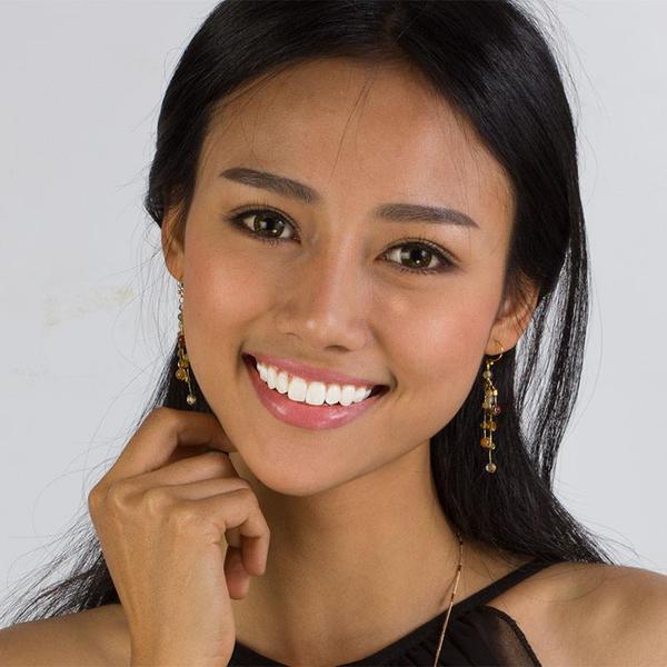 earrings - Akha Reena Floating Earrings Lakeshore - Girl Intuitive - Marquet -