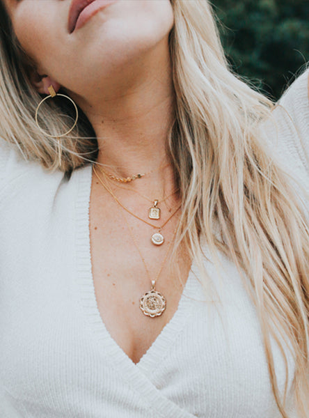 6 Best Ways To Style Layering Necklaces