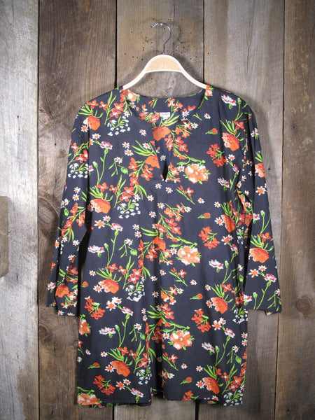 Tunic - Tunic Black with Red Flowers - Girl Intuitive - Nusantara -