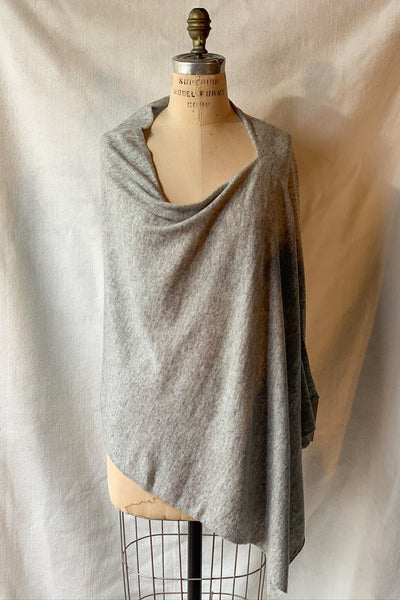 Poncho - Dolma Cashmere Poncho Silver Grey - Girl Intuitive - Dolma -