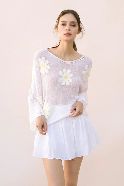 Top - Storia Oversized 3-D Daisy Knit Cropped Top - Girl Intuitive - Storia - S / White