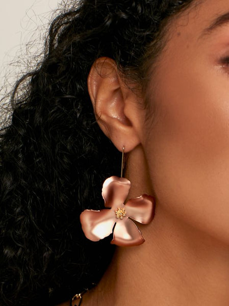 earrings - Metallic Flower Threader Drop Earrings - Girl Intuitive - Zenzii -