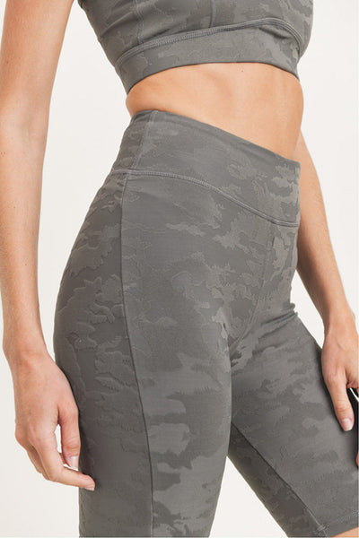 Leggings - Mono B Textured Camo Jacquard TACTEL® Highwaist Bermuda Short Leggings - Girl Intuitive - Mono B - S / Gray