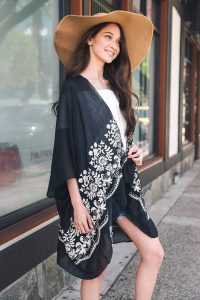 Kimono - Floral Embroidered Stitch Short Kimono - Girl Intuitive - Leto - One Size / Black