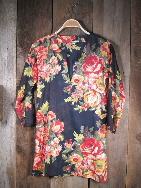 Tunic - Tunic Black with Red Roses - Girl Intuitive - Nusantara -
